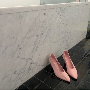 Martiniano Party Pump in Baby Pink. Size 38. Totally pristine!